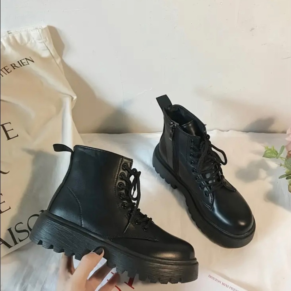 NWOT side-zipper, flat platform, ankle boots